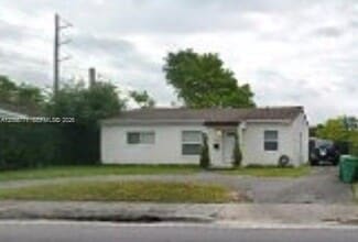 Building Photo - 6212 SW 24th St