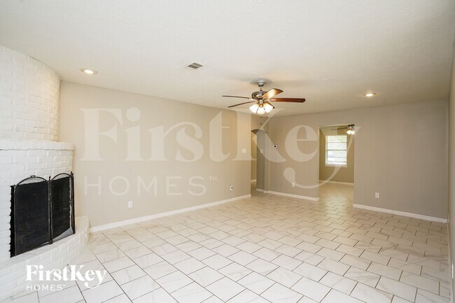 Foto del edificio - 4909 Green Willow Ln