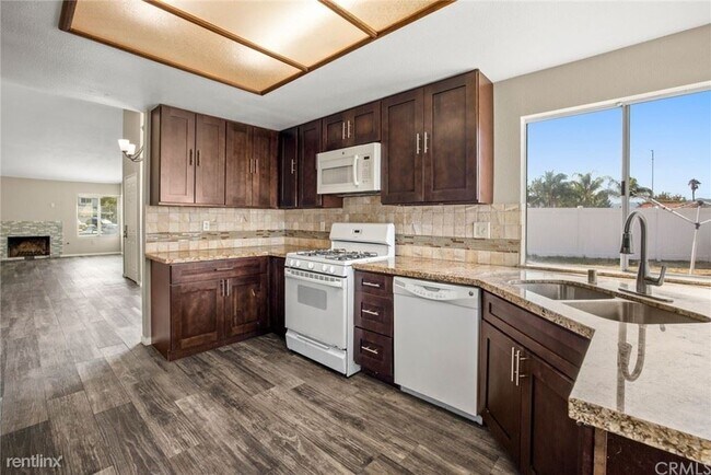 Building Photo - 3 br, 2 bath House - 31012 Dulce Ct