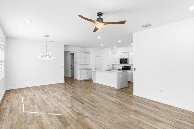 Foto del edificio - 18446 Claybrook St