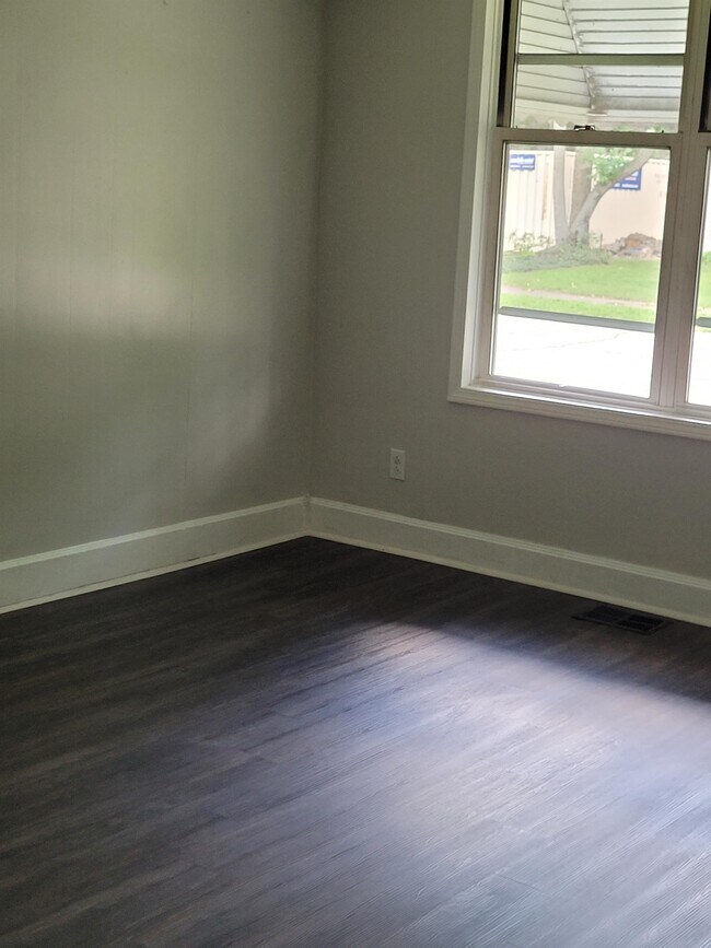 Foto del edificio - 512 Iowa Ave