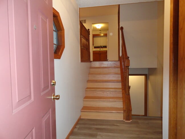 Building Photo - 1852 Evergreen Dr NW