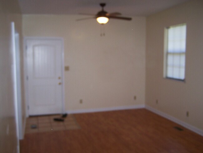 Foto del edificio - 1225 Jefferson Ave
