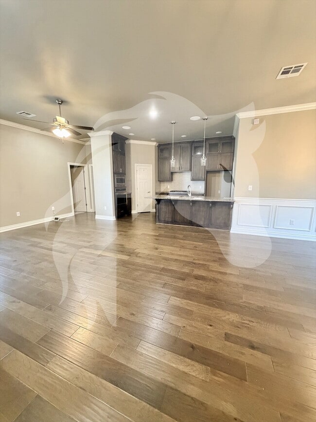 Foto del edificio - "Stunning 4-Bed Gem with Granite Touch & C...