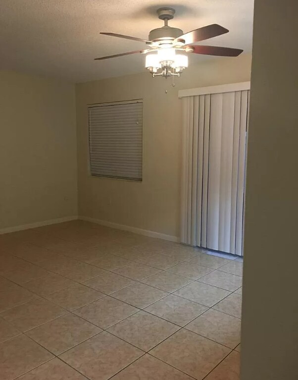 Foto del edificio - 1214 Big Pine Dr