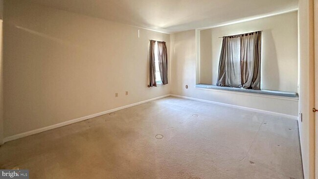 Foto del edificio - 109 VALLEY GREENE Cir