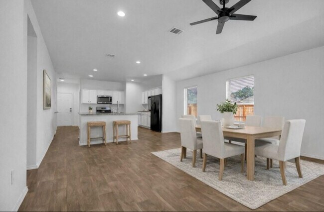 Foto del edificio - 21430 Sacred Grv St