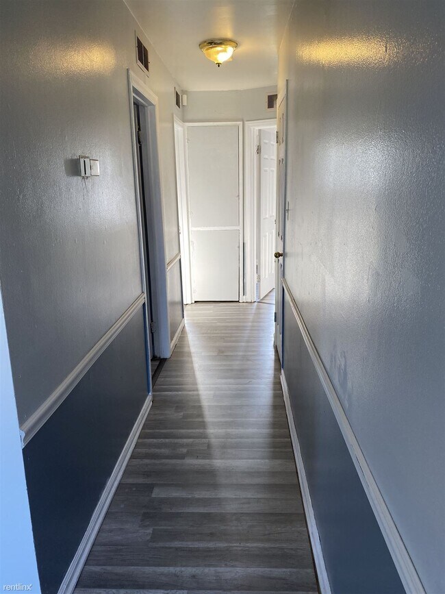 Foto del edificio - 3 br, 1 bath House - 25825 Hayes Blvd 2582...