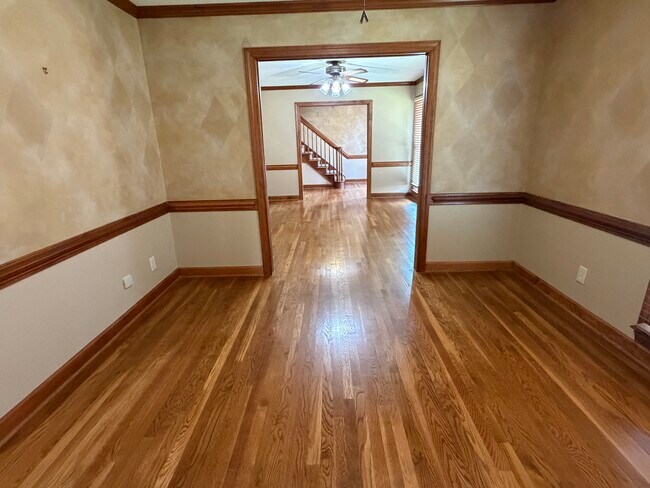 Foto del edificio - 3901 Buncombe Dr