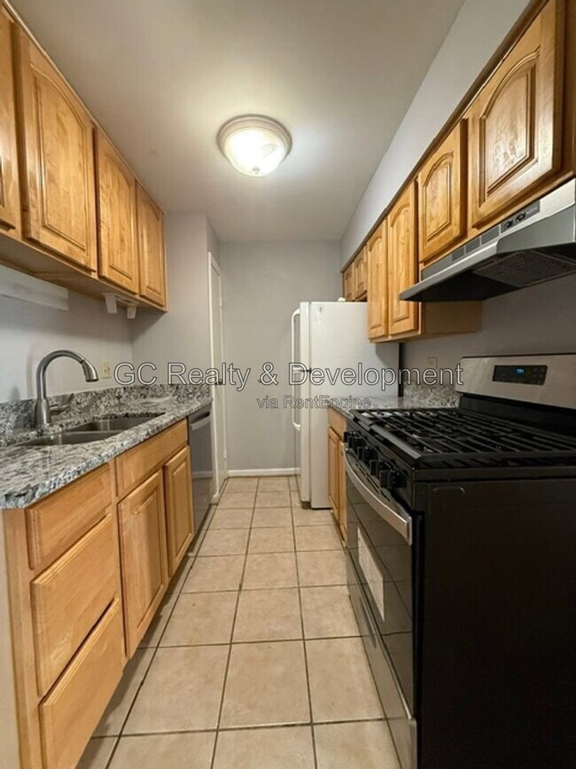 Foto del edificio - 1180 Meadow Ln