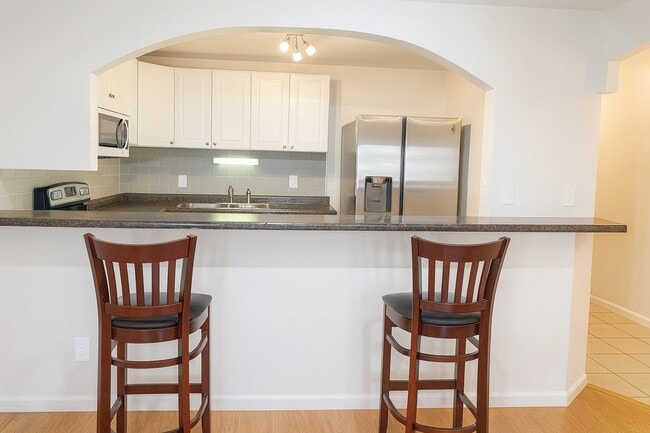 Cocina - 950 E Rue de la Banque St