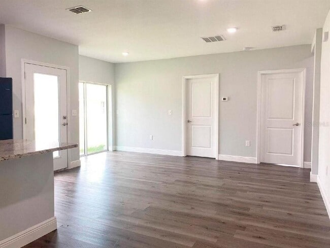 Building Photo - 310 Baccarat Ct