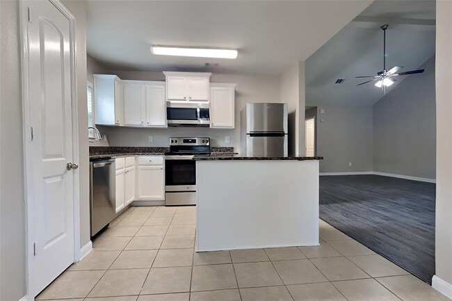 Building Photo - 8907 Orange Siren Dr