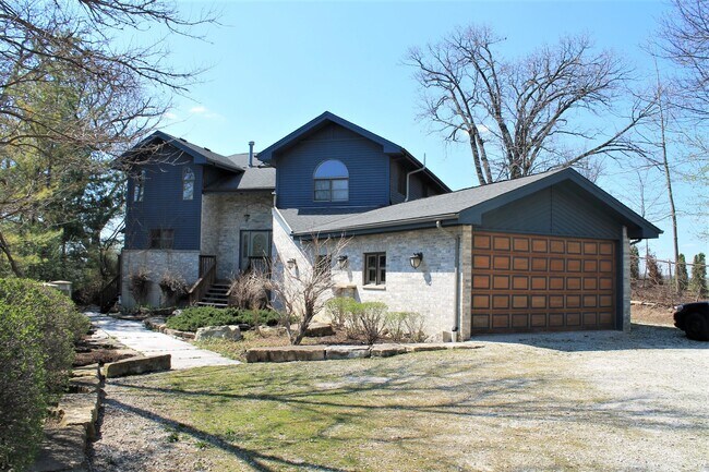 Foto del edificio - 42518 Linden Ln