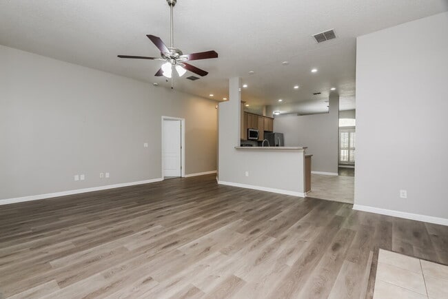 Building Photo - 923 Mystic Harbor Dr