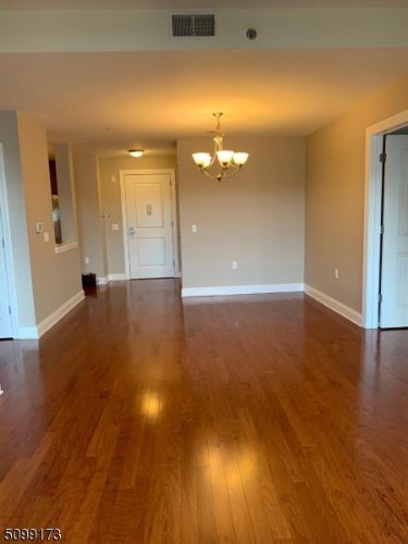 Foto del edificio - 48 S Park St