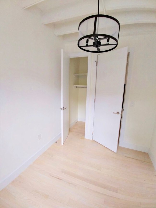 Foto del edificio - 242 Bainbridge St