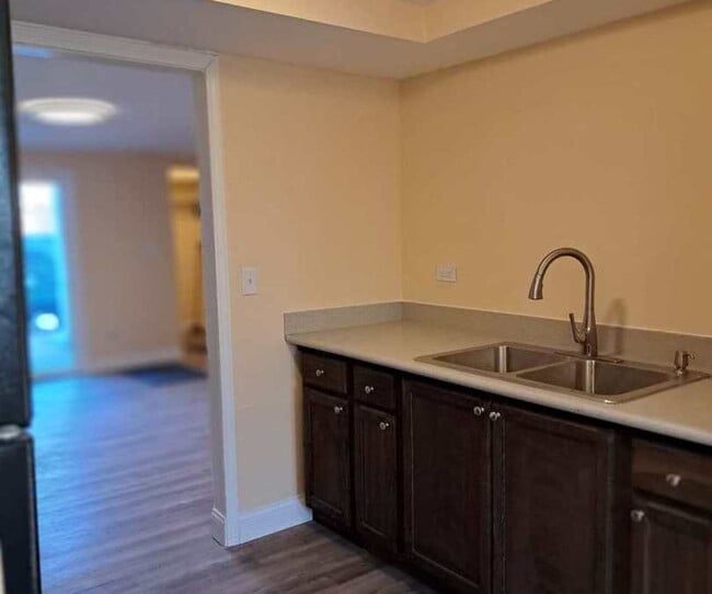 Building Photo - 2015 Berkshire Cir