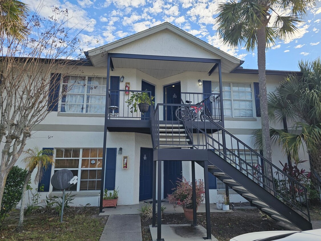 Foto principal - Winter Park Condo: 2 bed/ 2 bath AVAILABLE...