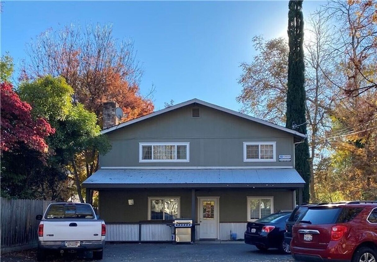 Foto principal - 621 W 7th St