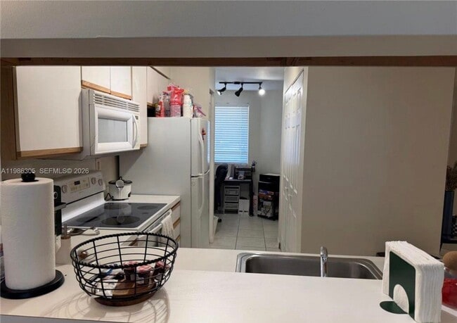 Photo - 882 NW 92nd Ave Apartment