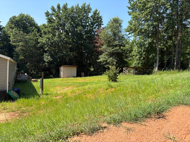 Foto del edificio - 208 Daily Rd