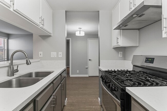 Foto del edificio - 533 E 11th St