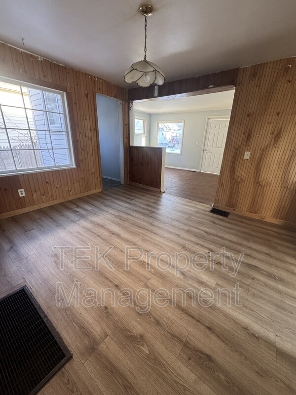 Foto del edificio - 8 Laurel St