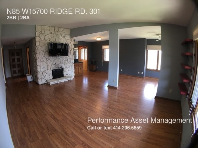 Foto del edificio - N85W15700 Ridge Rd