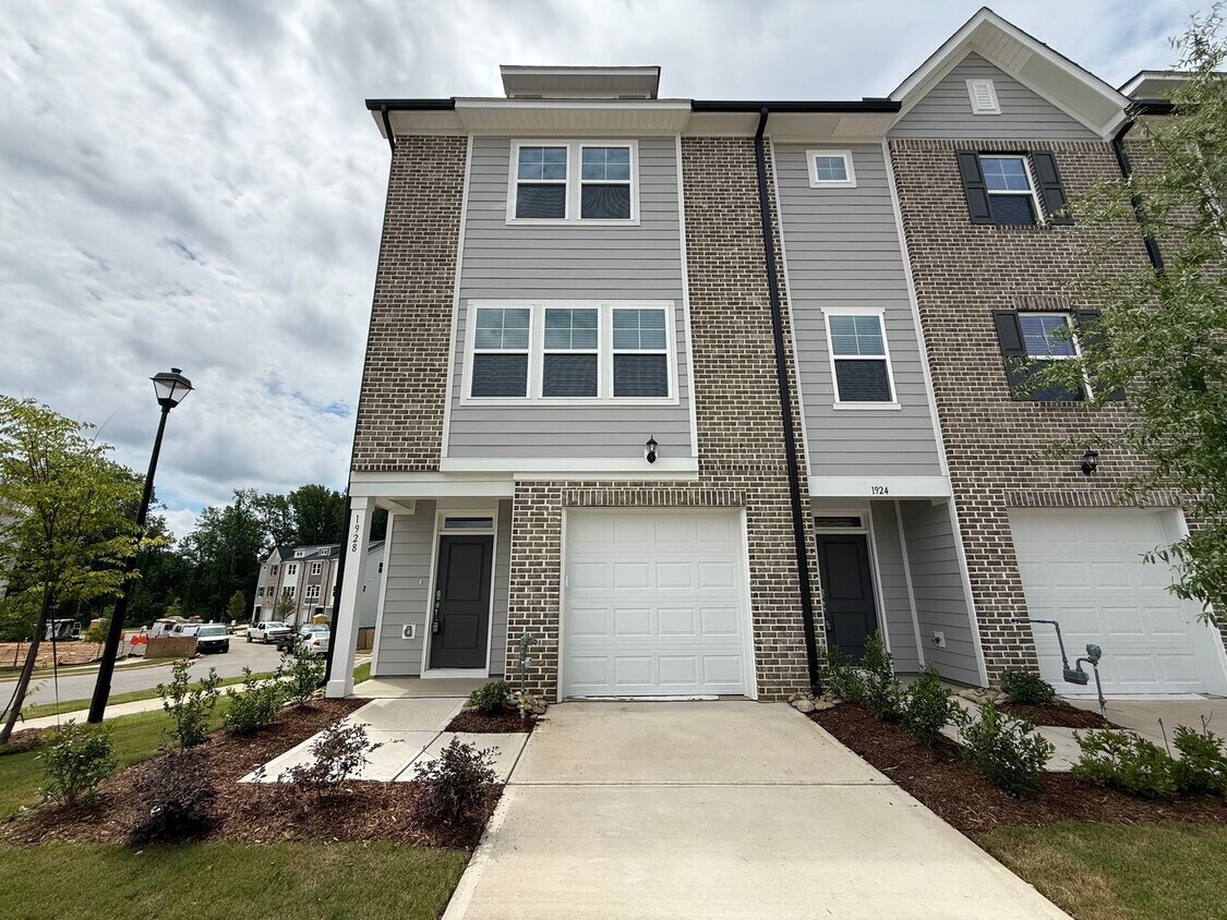 Primary Photo - Stunning End Unit New Construction 3BD, 3....