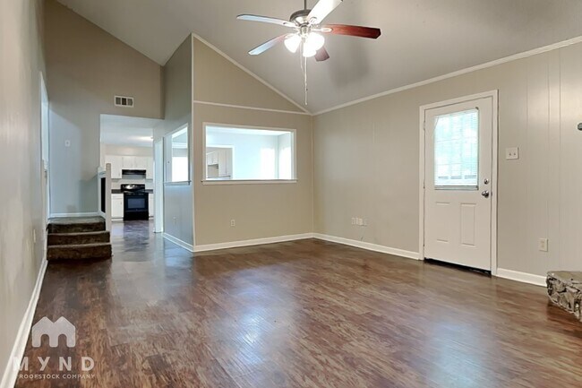 Foto del edificio - 2406 Jenwood St