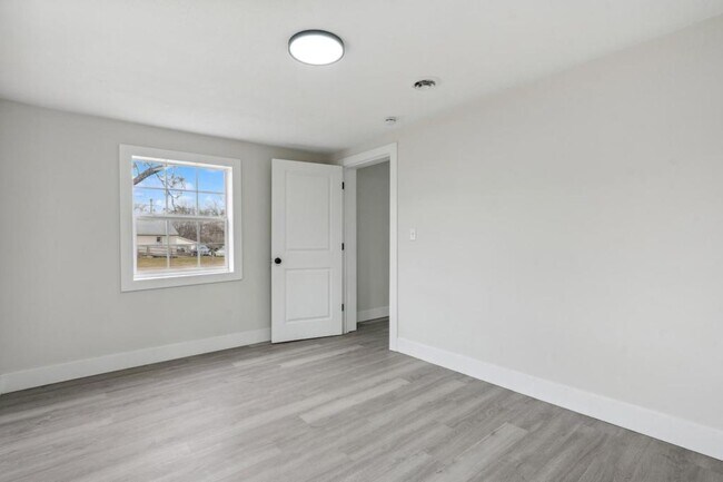 Foto del edificio - 8450 S Mann Rd