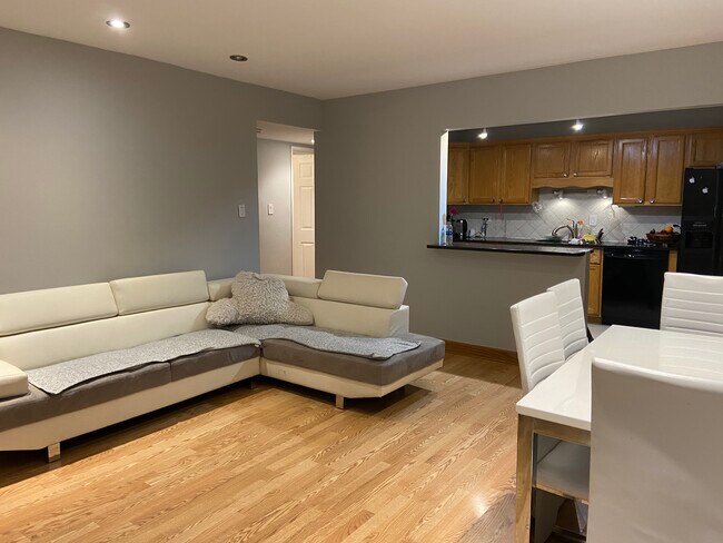 Foto del edificio - 9434 Bay Colony Dr