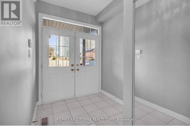 Building Photo - 128 Breton Ave