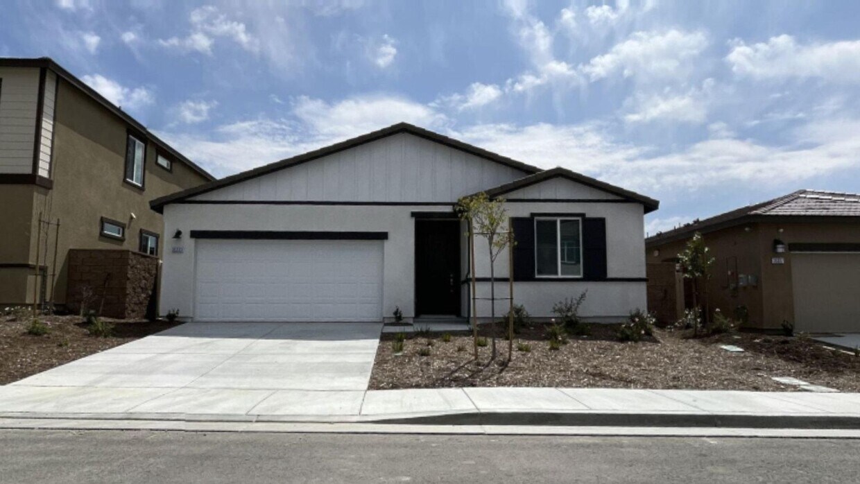Primary Photo - PRICE REDUCTION! Brand New 4 Bedroom 2.5 B...