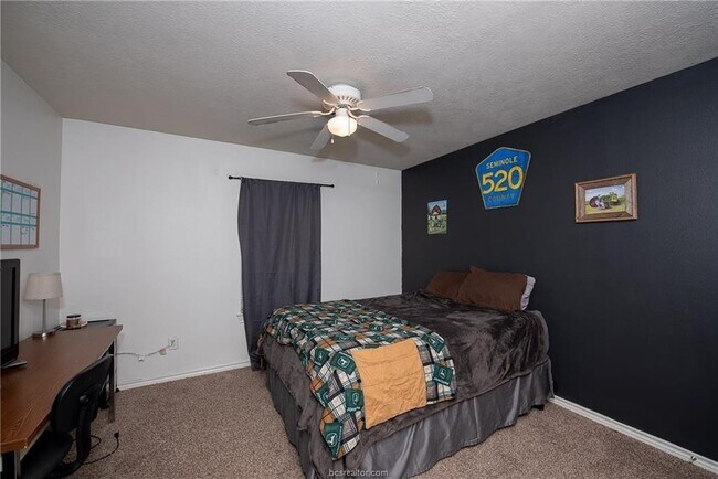 Building Photo - 1433 Western Oaks Ct