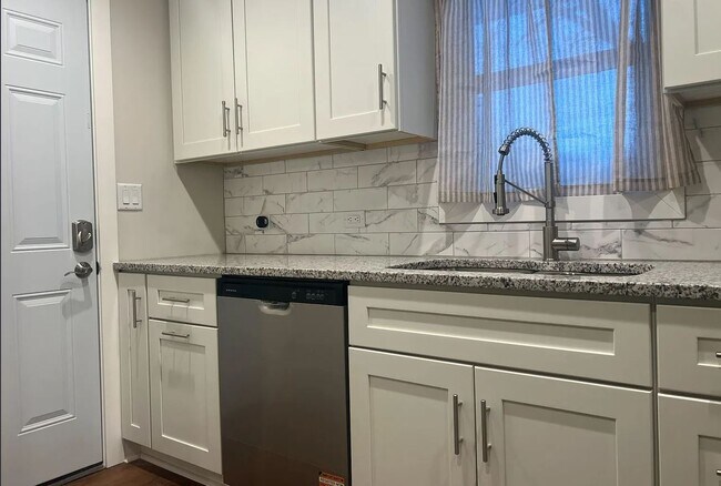 Foto del edificio - 931 38th Ln