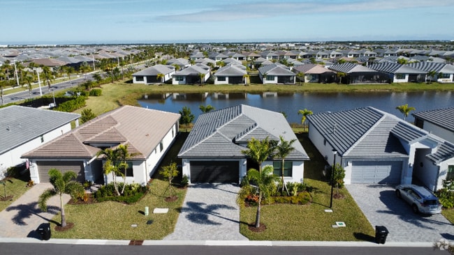 Building Photo - 12535 SW Blue Mangrove Pkwy