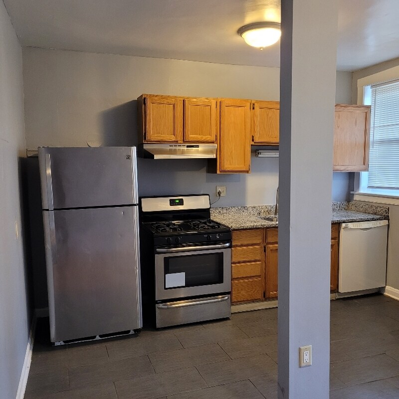 Foto principal - 6621 S Greenwood Ave