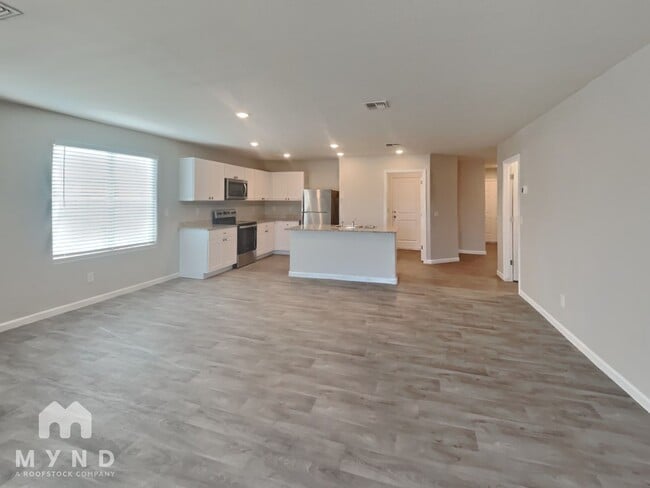 Building Photo - 2060 E Velvet Pl