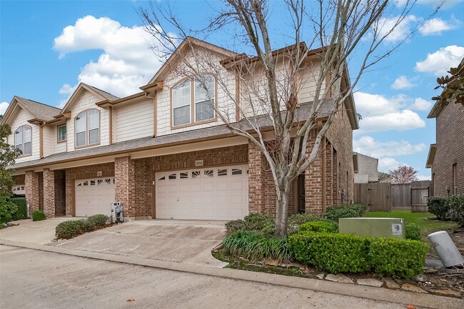 Building Photo - 8908 Clovermist Dr