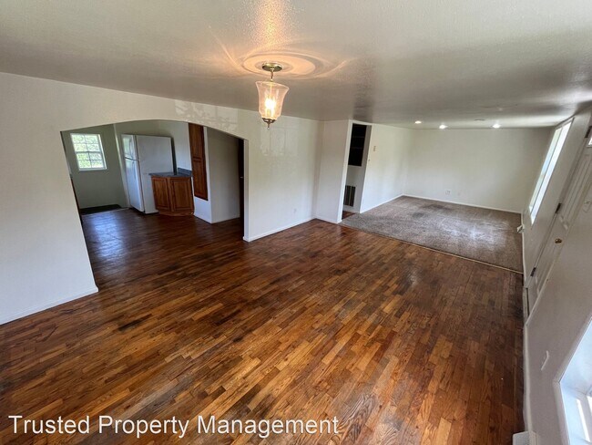 Building Photo - 2 br, 1 bath House - 439 North Manion Street