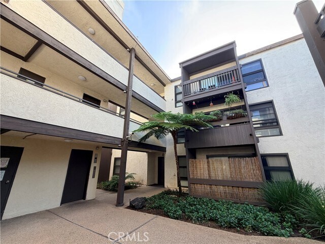 Foto del edificio - 7742 Redlands St