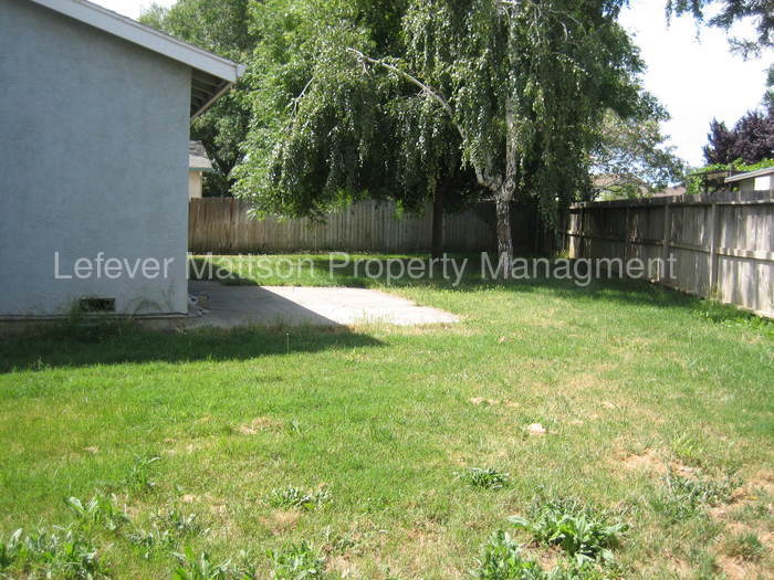 Foto del edificio - 555 W Creekside Cir