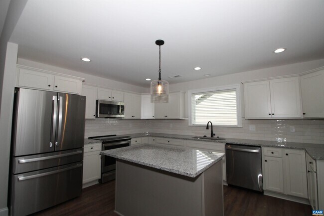 Foto del edificio - 173 Langley Dr