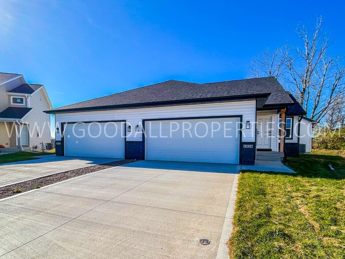 First Month Free if moved in by the 25th, House Rental in De Soto