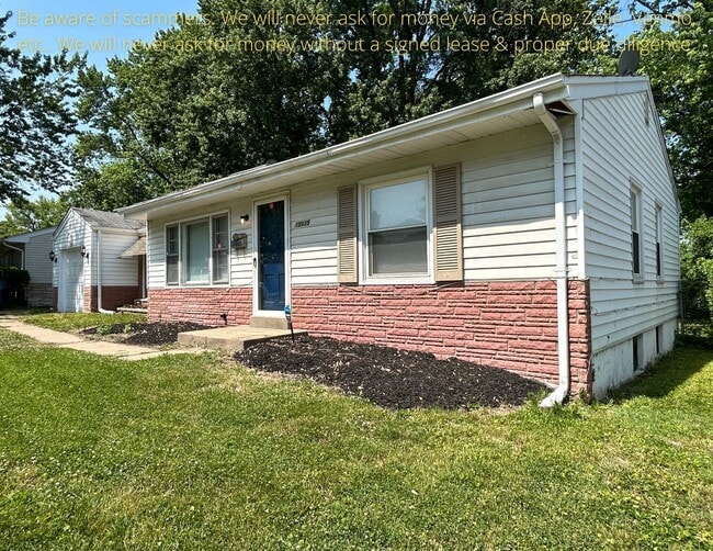Building Photo - 10035 Lilac Ave
