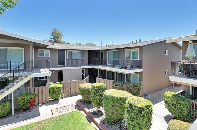 Building Photo - 2970 Van Sansul Ave