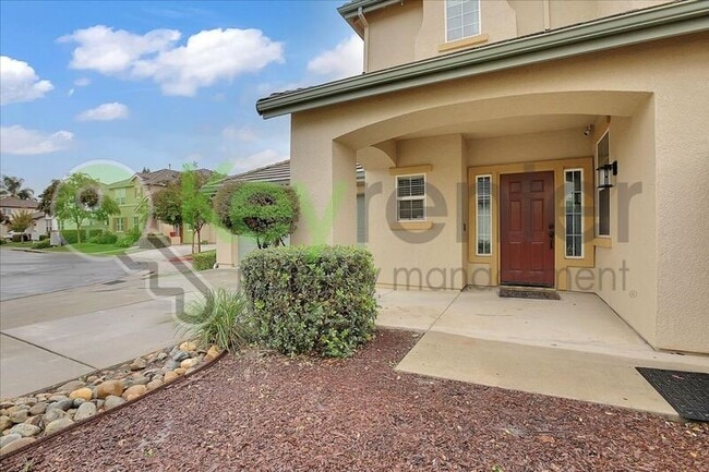 Building Photo - 461 Anjou Cir