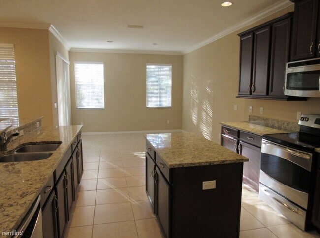 Building Photo - 644 Venice Place